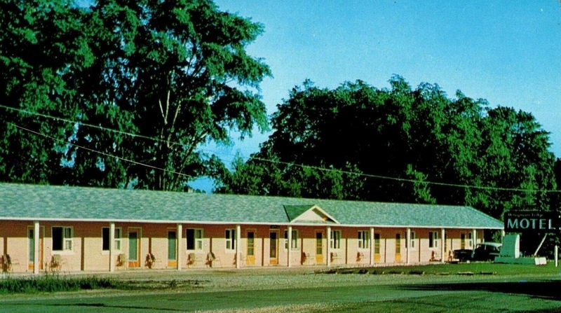 Honeymoon Lodge Motel (Coastal Inn) - Vintage Postcard (newer photo)